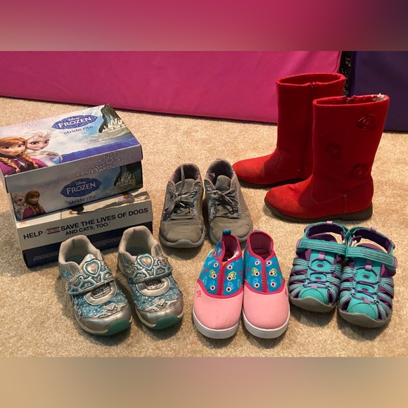 Sketchers Lil Bobs w/ air cooled memory foam size 2 w/ original box - Picture 14 of 14